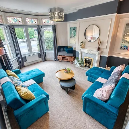 Apartment Lovely 2 Bedroom - Sleeps 9 Bristol